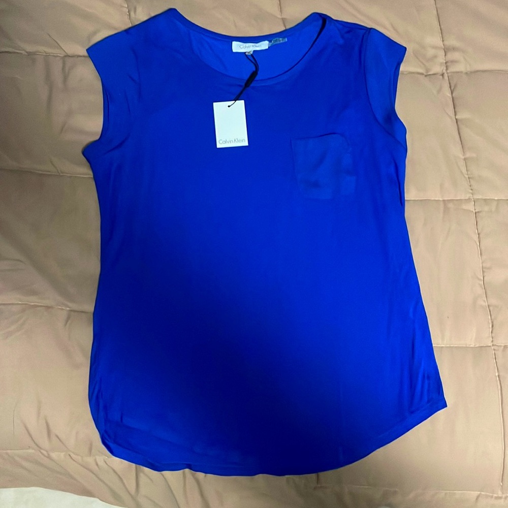 Beautiful blue shirt sleeve ladies blouse nwt size M
